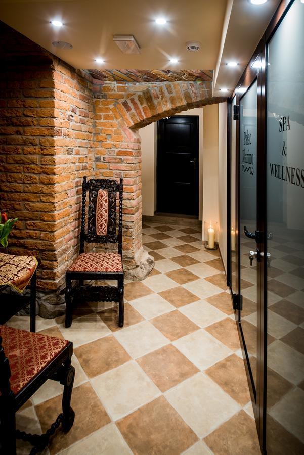 Palac Klanino ภายนอก รูปภาพ